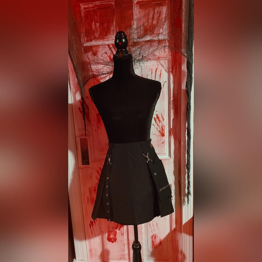 Tactical Skirt - Picture 1 of 3